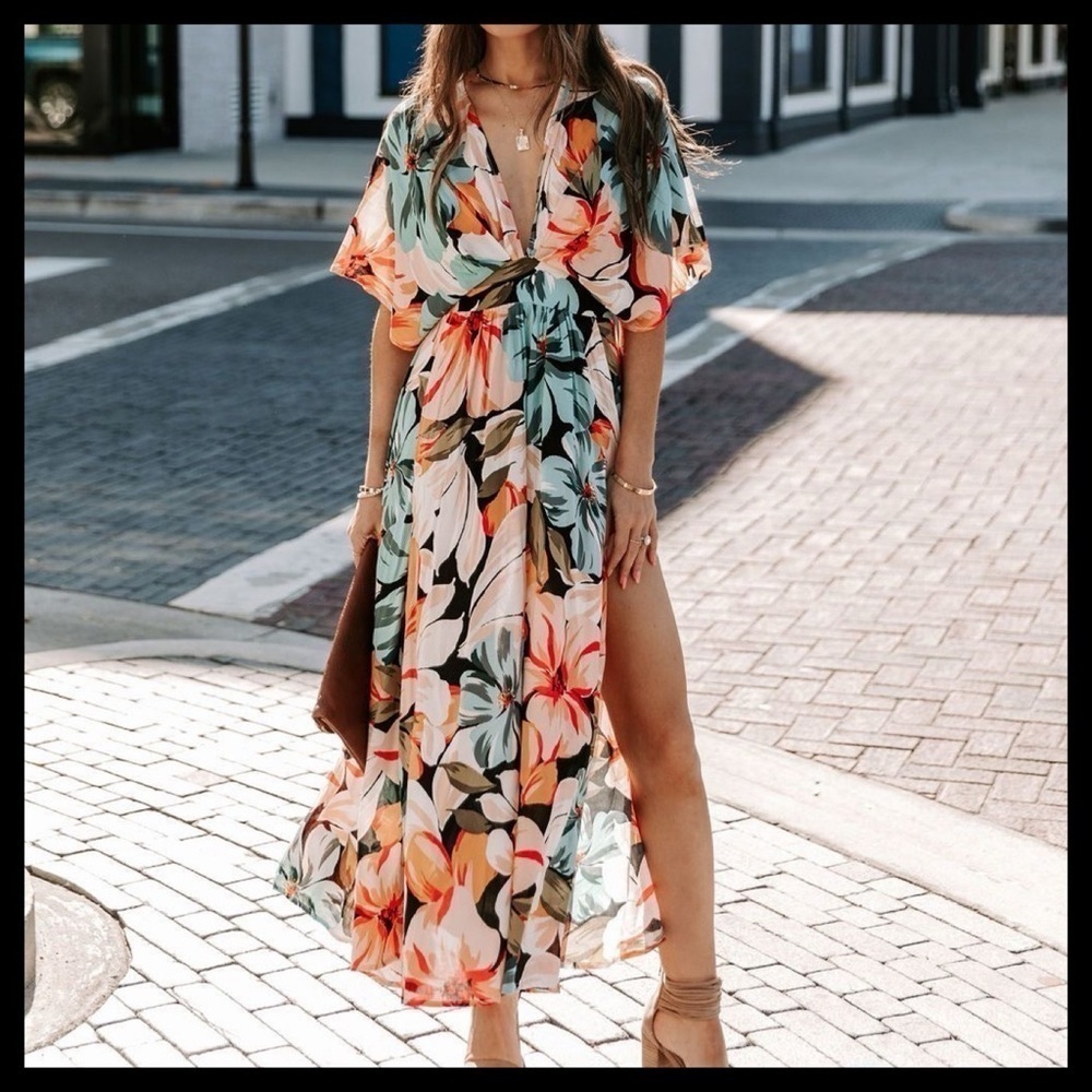 BOUTIQUE Tropical Boho Maxi Dress With Slits